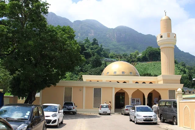 Sheikh Mohamed bin Khalifa Mosque