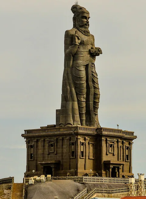 Statue de Thiruvalluvar