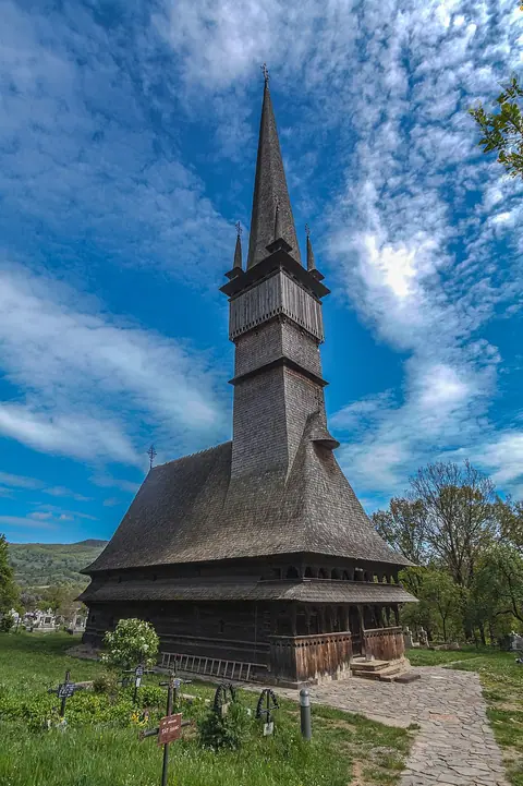 Église des Saints-Archanges de Șurdești