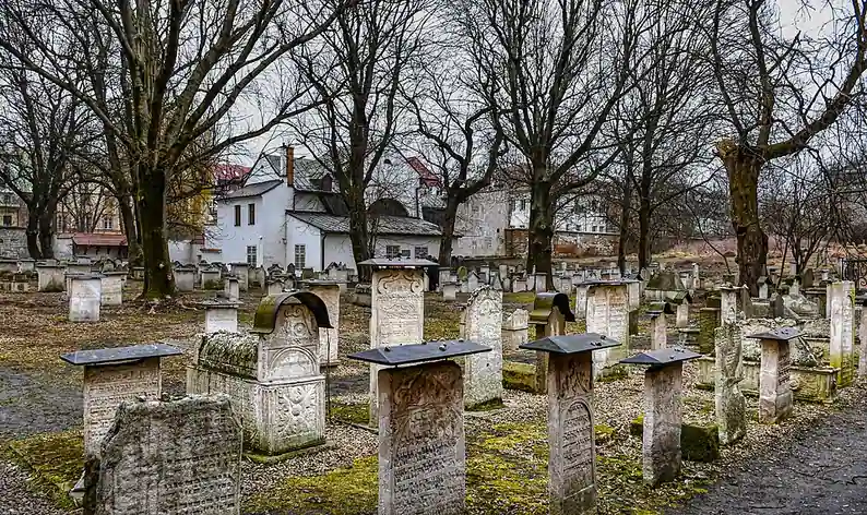 Cimetière Rem"ou