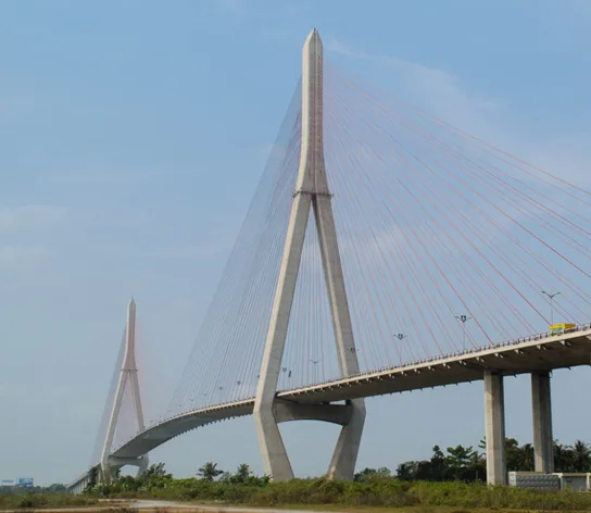 Pont de Cân Tho