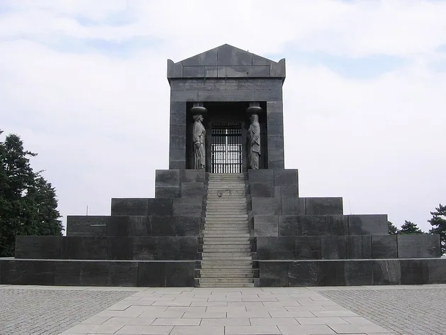Monument au Héros inconnu du mont Avala