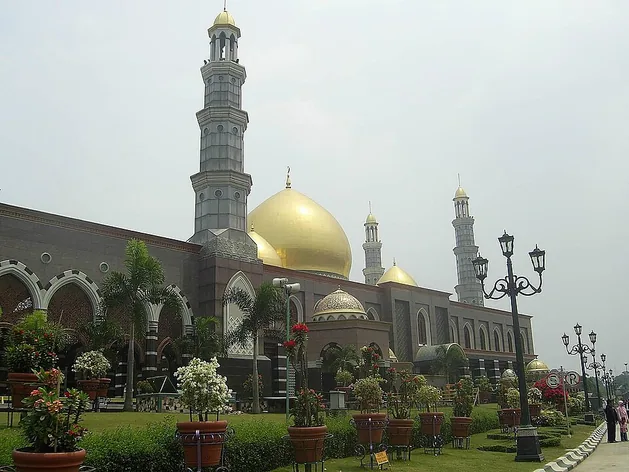 Dian Al-Mahri Mosque