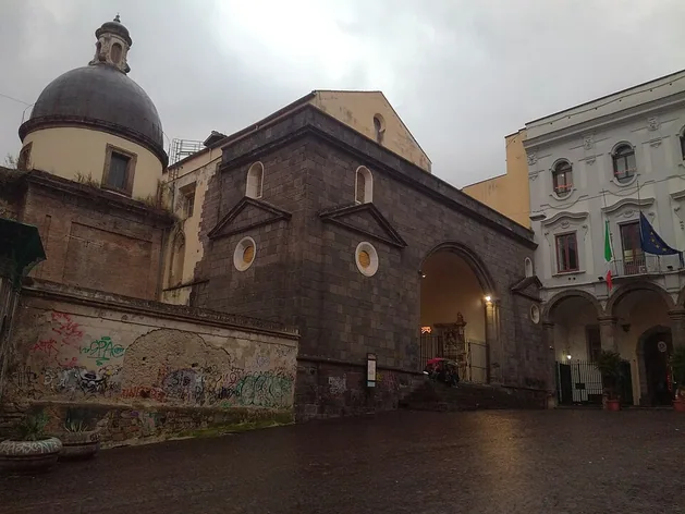 Église Sainte-Anne-des-Lombards de Naples