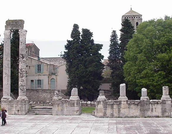 Monuments romains et romans d'Arles