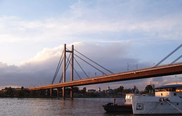 Nouveau pont ferroviaire