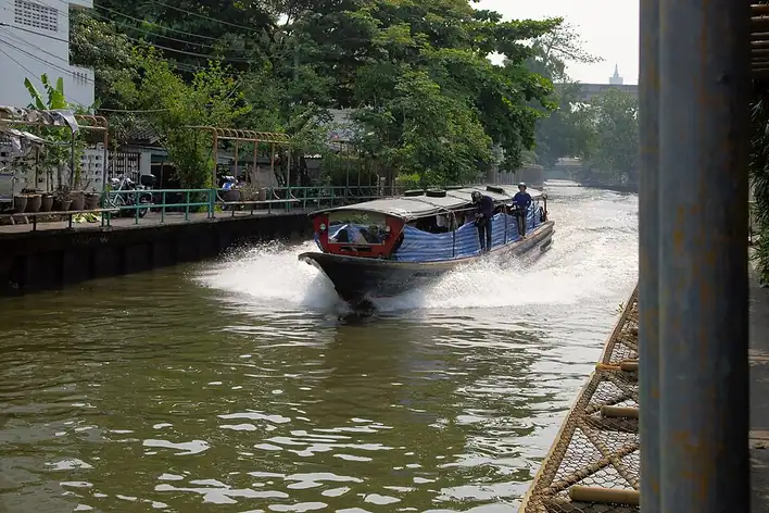 Khlong Saen Saep