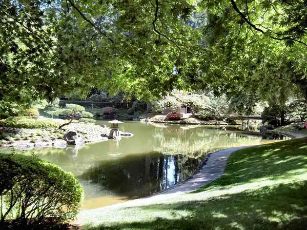 Nitobe Memorial Garden