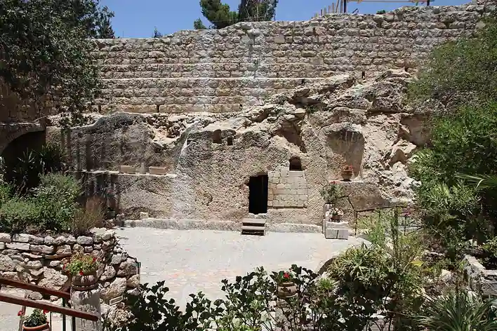 Tombeau du jardin