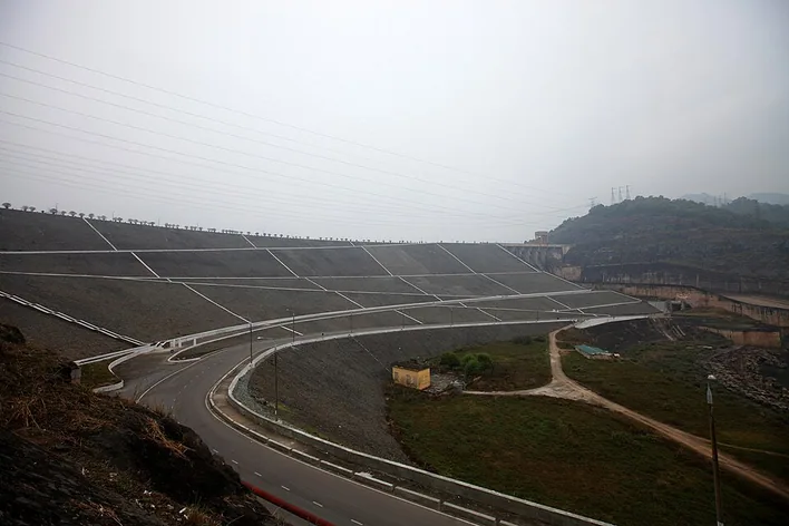 Barrage de Hòa Bình