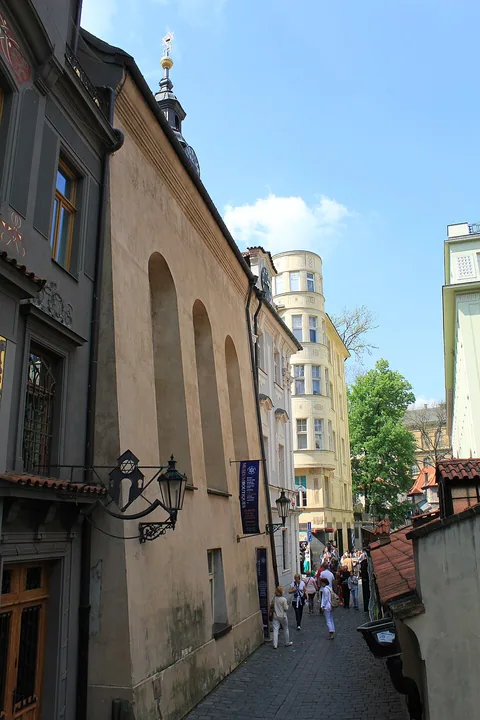 Haute Synagogue (Prague)