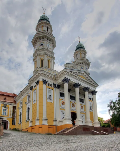 Cathédrale de l'Exaltation-de-la-Sainte-Croix d'Oujhorod