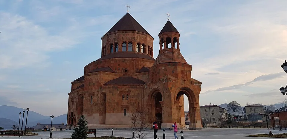 Cathédrale Sainte-Mère-de-Dieu de Stepanakert