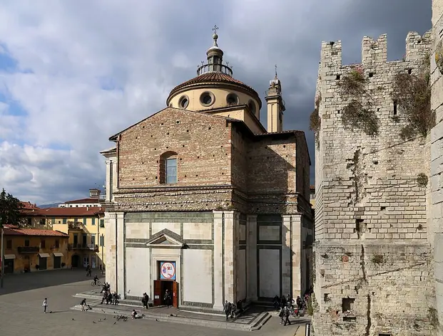 Basilique Santa Maria delle Carceri de Prato