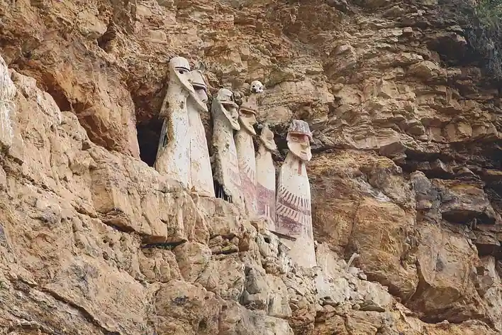 Sarcophages de Karajia