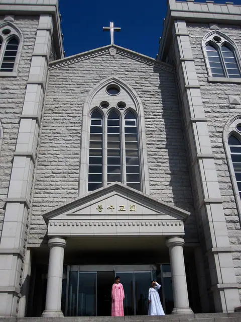 Église Pongsu
