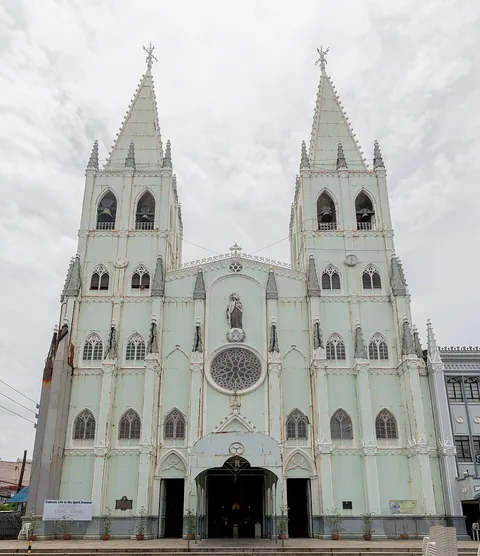 Basilique Saint-Sébastien de Manille