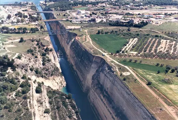 Canal de Corinthe