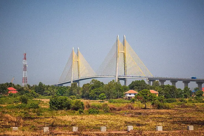 Pont de Neak Luong