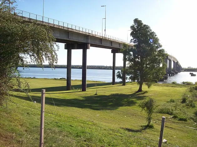 Pont General Artigas