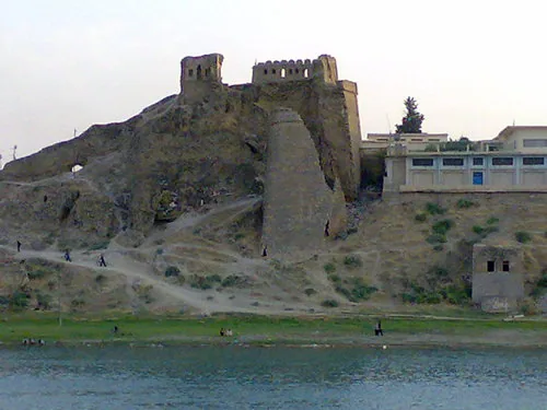 Forteresse Bash Tapia