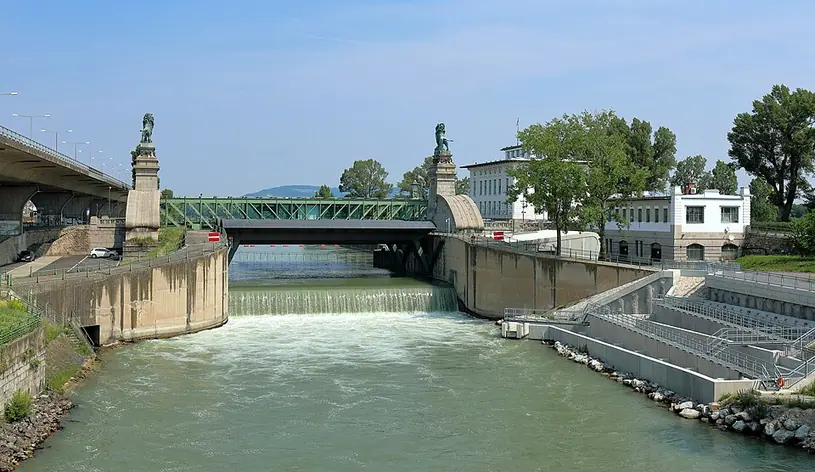 Nußdorf weir and lock