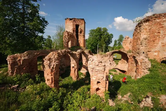 Halshany Castle