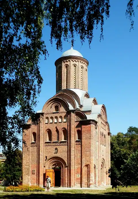 Église Sainte-Parascève de Torg