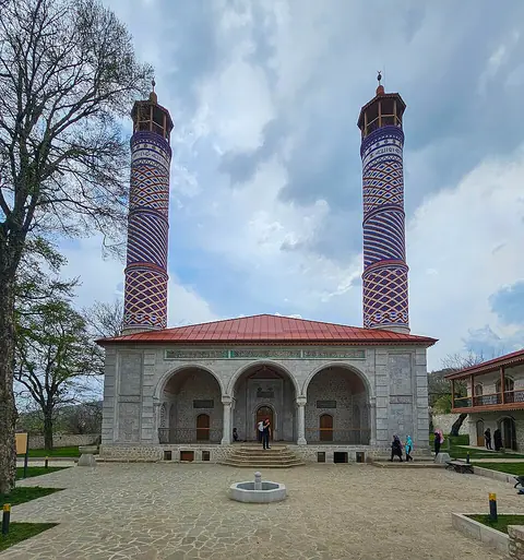 Mosquée de Yukhari Govhar Agha