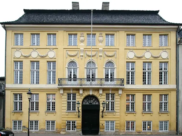 Palais Jaune