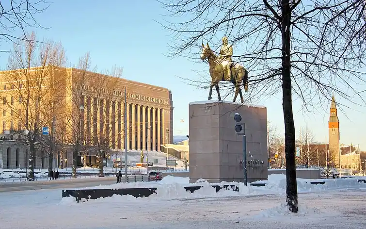 Statue équestre du Maréchal Mannerheim
