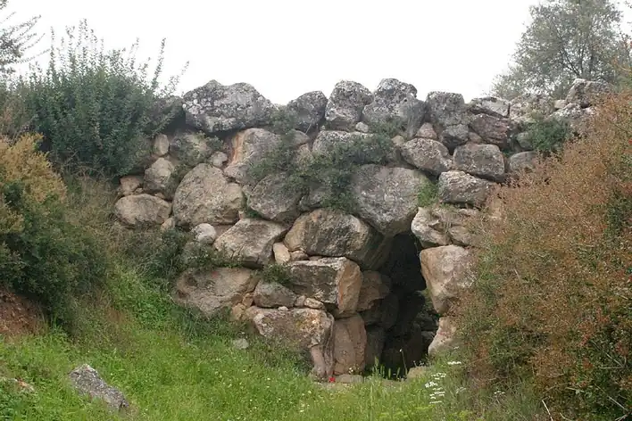 Pont mycénien de Kazarma