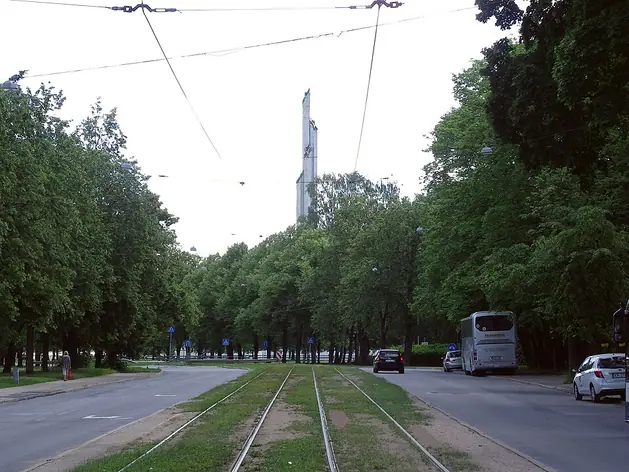 Monument aux libérateurs de Riga et de la Lettonie soviétique des envahisseurs fascistes
