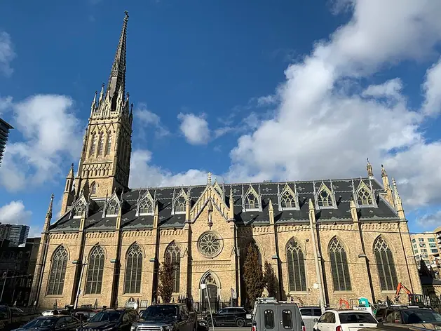 Cathédrale Saint-Michel de Toronto