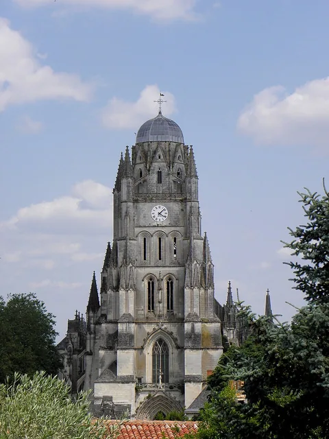 Cathédrale Saint-Pierre de Saintes