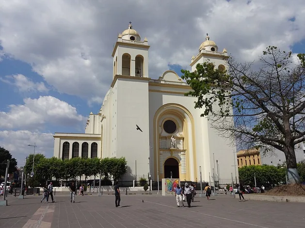 Cathédrale métropolitaine Saint-Sauveur de San Salvador