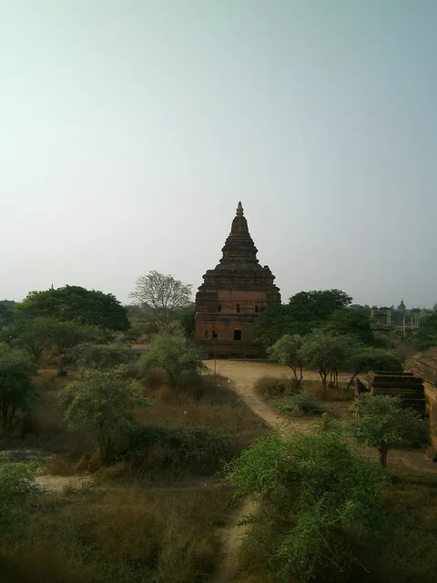 Nat Hlaung Kyaung