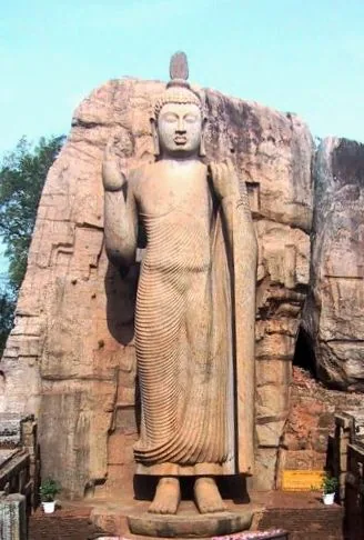 Avukana Buddha statue