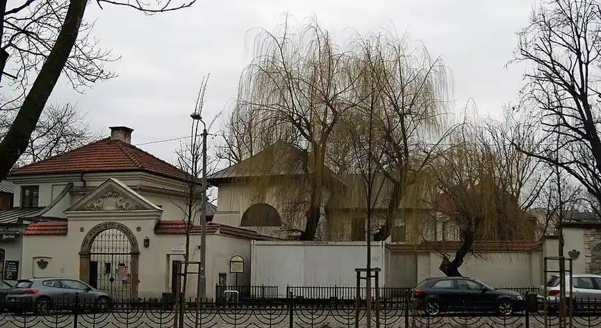 Synagogue Rem"ou