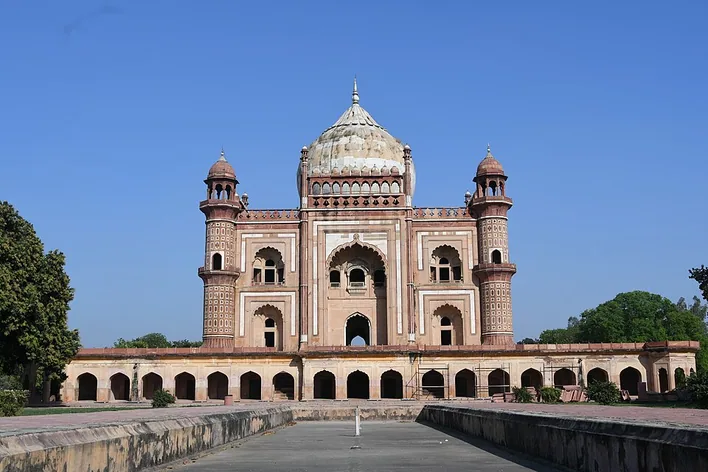 Mausolée de Safdar Jung