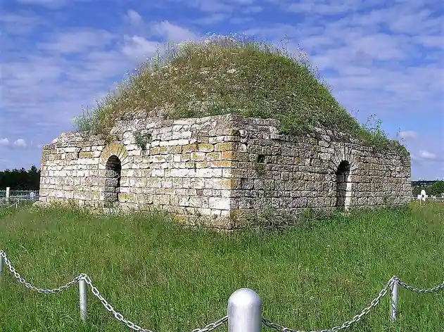 Khusein-bek Mausoleum