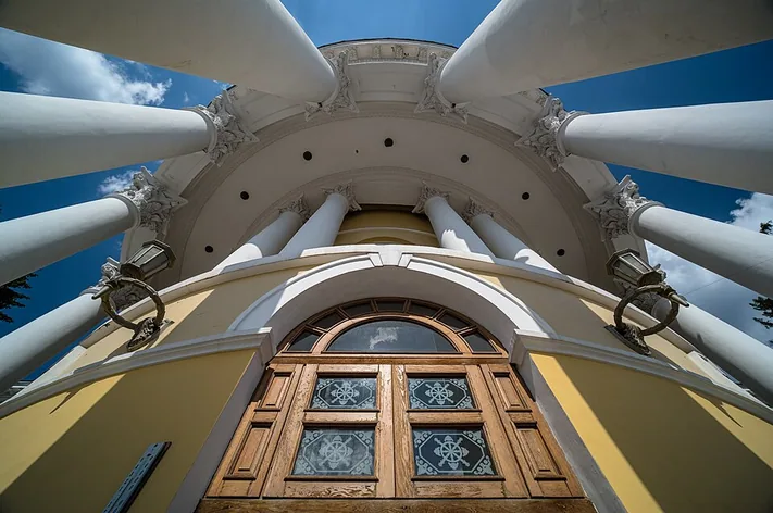 Centre International de la Culture et des Arts du Palais Octobre