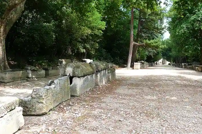 Les Alyscamps