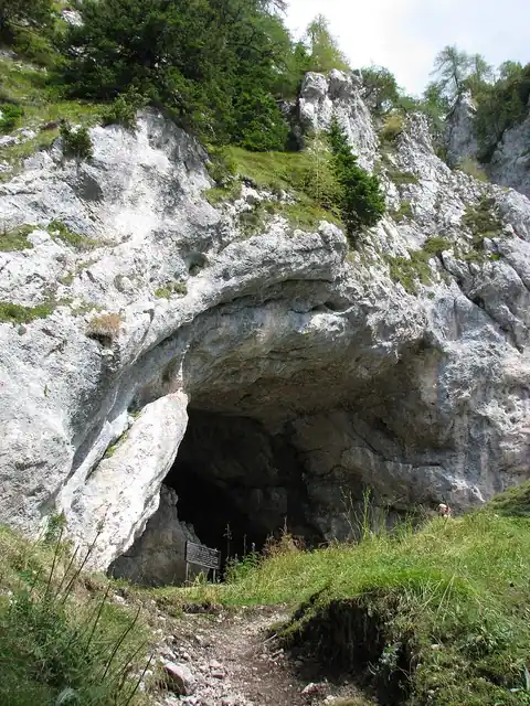 Potok Cave