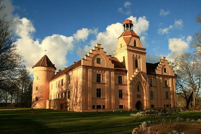 Ēdole Castle
