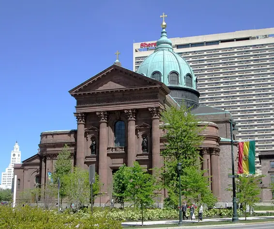 Cathédrale-basilique Saints-Pierre-et-Paul