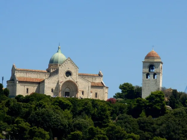 Cathédrale Saint-Cyriaque d'Ancône