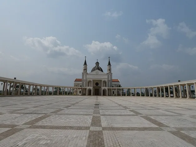 Basilica of the Immaculate Conception, Mongomo