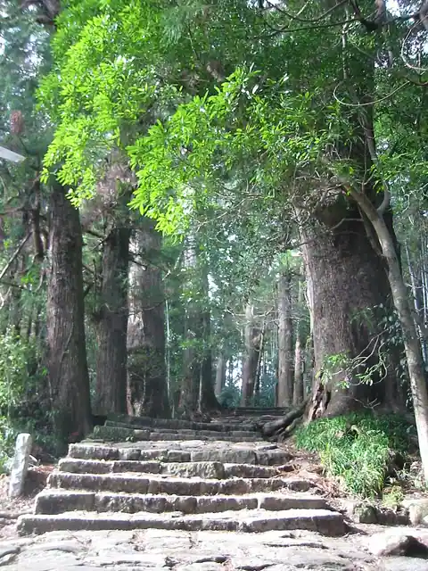 Sites sacrés et chemins de pèlerinage dans les monts Kii
