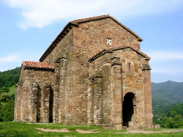 Église Sainte-Christine de Lena